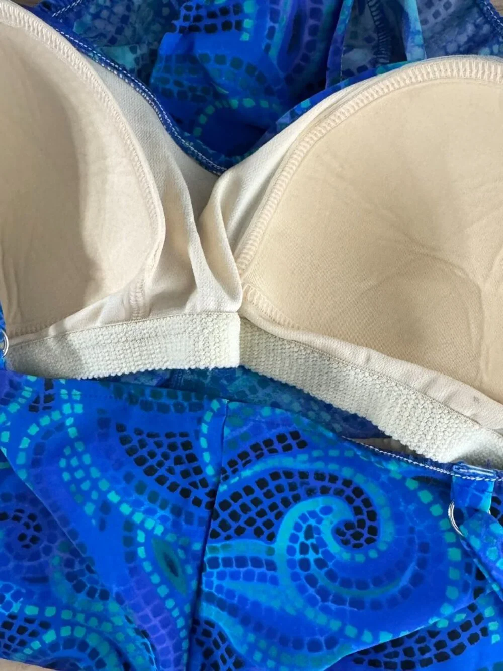 Miraclesuit One Piece Swimsuit Womens Size 16 Blue Paisley Beach SW-2140